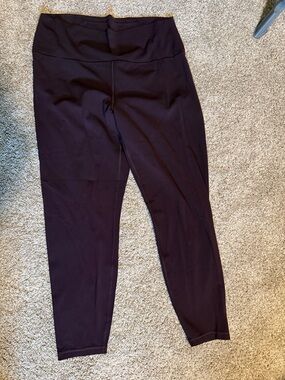 Old Navy Active High-Rise Leggings in Deep Plum